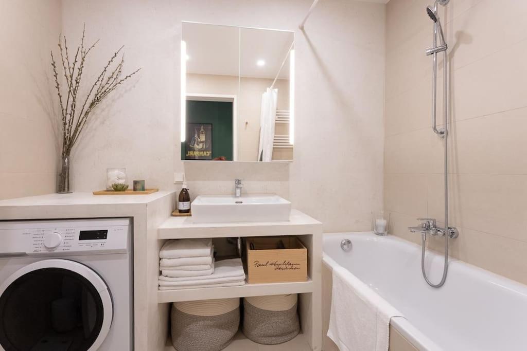 Dream Apartment - Central And Quiet With Ac And Free Parking Garage Viena Exterior foto