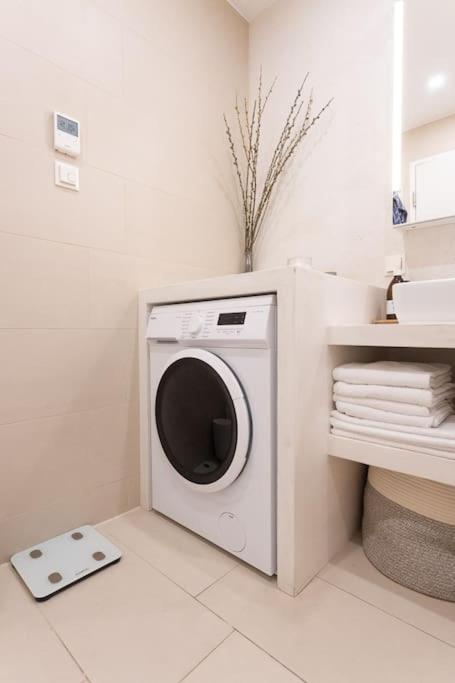 Dream Apartment - Central And Quiet With Ac And Free Parking Garage Viena Exterior foto